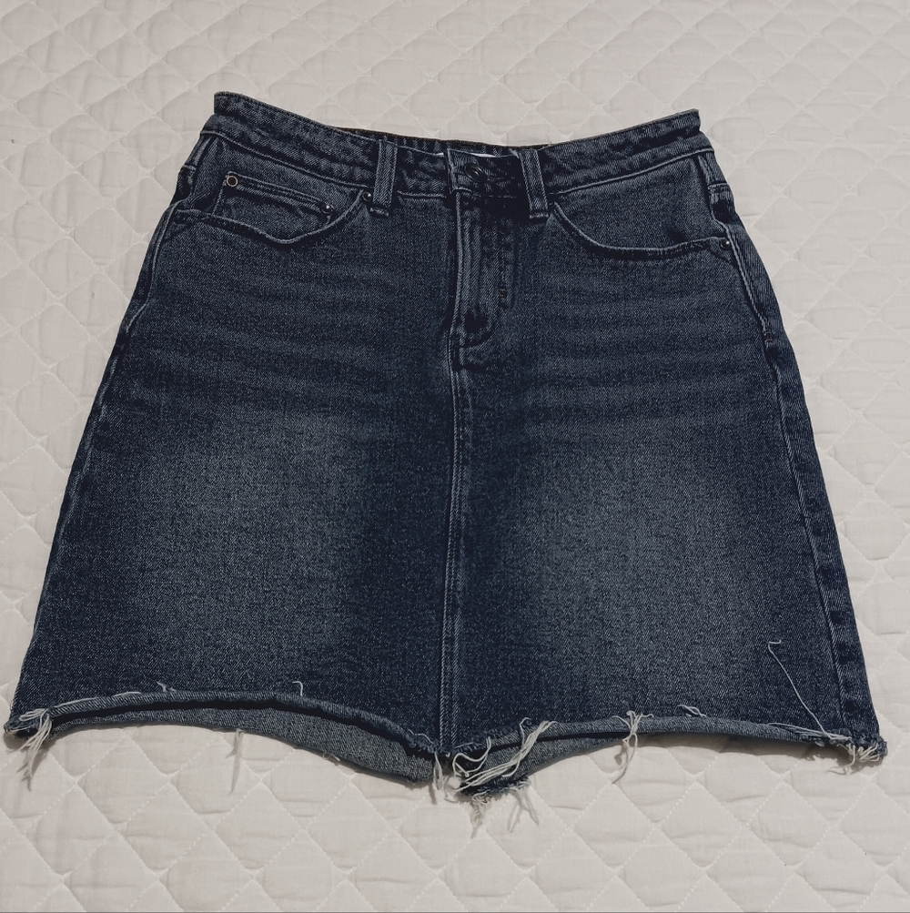 A Loves A Dark Wash Denim Skirt - Classic High-Rise A-Line Size 27